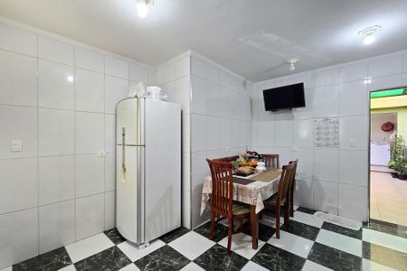 Casa à venda com 205m², 3 quartos e 3 vagas Casa à venda com 205m², 3 quartos e 3 vagasCozinha