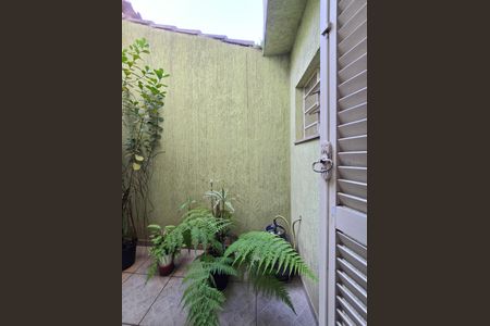 Casa à venda com 205m², 3 quartos e 3 vagas Casa à venda com 205m², 3 quartos e 3 vagasVaranda - Suíte 1