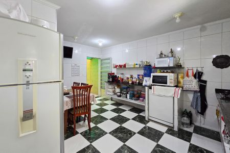 Casa à venda com 205m², 3 quartos e 3 vagas Casa à venda com 205m², 3 quartos e 3 vagasCozinha