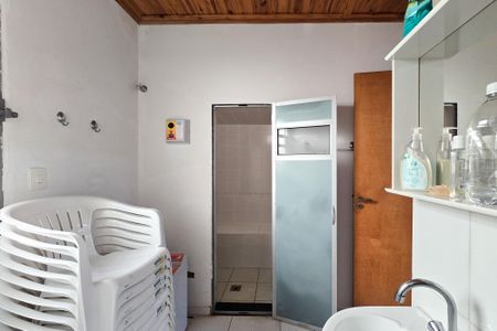 Casa à venda com 205m², 3 quartos e 3 vagas Casa à venda com 205m², 3 quartos e 3 vagasSauna