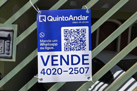 Casa à venda com 205m², 3 quartos e 3 vagas Casa à venda com 205m², 3 quartos e 3 vagasPlaca