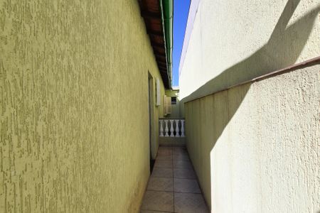 Casa à venda com 205m², 3 quartos e 3 vagas Casa à venda com 205m², 3 quartos e 3 vagasSacada