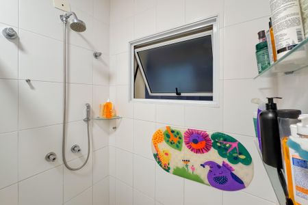 Casa à venda com 144m², 3 quartos e 2 vagas Casa à venda com 144m², 3 quartos e 2 vagasBanheiro da Suíte