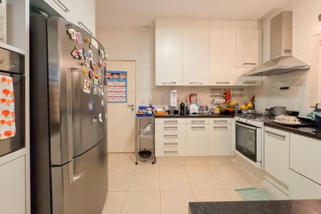 Casa à venda com 144m², 3 quartos e 2 vagas Casa à venda com 144m², 3 quartos e 2 vagasCozinha