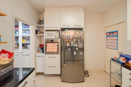 Casa à venda com 144m², 3 quartos e 2 vagas Casa à venda com 144m², 3 quartos e 2 vagasCozinha