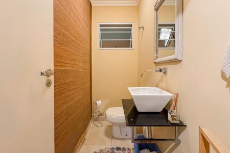Casa à venda com 144m², 3 quartos e 2 vagas Casa à venda com 144m², 3 quartos e 2 vagasLavabo