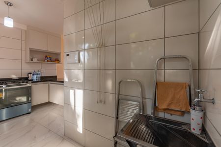Apartamento à venda com 81m², 3 quartos e 2 vagas Apartamento à venda com 81m², 3 quartos e 2 vagasÁrea de Serviço