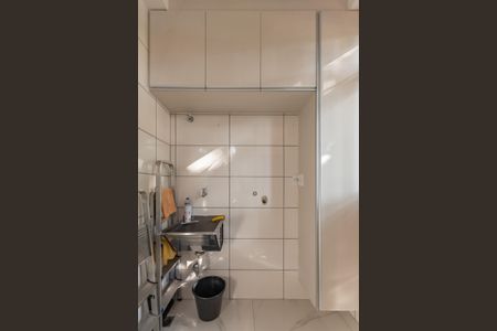Apartamento à venda com 81m², 3 quartos e 2 vagas Apartamento à venda com 81m², 3 quartos e 2 vagasÁrea de Serviço