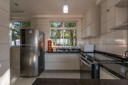 Apartamento à venda com 81m², 3 quartos e 2 vagas Apartamento à venda com 81m², 3 quartos e 2 vagasCozinha