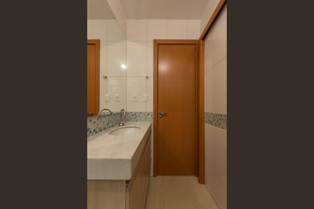 Apartamento à venda com 81m², 3 quartos e 2 vagas Apartamento à venda com 81m², 3 quartos e 2 vagasBanheiro Suíte