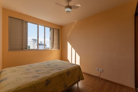 Apartamento à venda com 81m², 3 quartos e 2 vagas Apartamento à venda com 81m², 3 quartos e 2 vagasSuíte