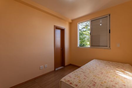 Apartamento à venda com 81m², 3 quartos e 2 vagas Apartamento à venda com 81m², 3 quartos e 2 vagasSuíte 2