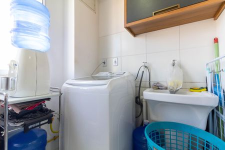 Apartamento à venda com 52m², 2 quartos e sem vaga Apartamento à venda com 52m², 2 quartos e sem vagaCozinha e Área de Serviço