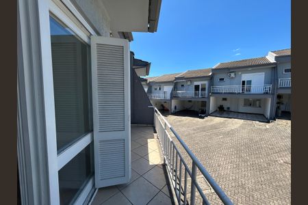 Casa de condomínio à venda com 144m², 3 quartos e 2 vagas Casa de condomínio à venda com 144m², 3 quartos e 2 vagasSacada do Quarto 2