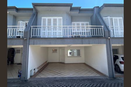 Casa de condomínio à venda com 144m², 3 quartos e 2 vagas Casa de condomínio à venda com 144m², 3 quartos e 2 vagasPlaquinha