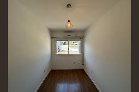 Casa de condomínio à venda com 144m², 3 quartos e 2 vagas Casa de condomínio à venda com 144m², 3 quartos e 2 vagasQuarto