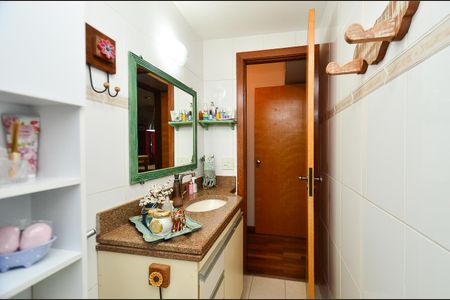 Apartamento à venda com 93m², 3 quartos e 1 vaga Apartamento à venda com 93m², 3 quartos e 1 vagaBanheiro Social