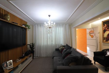 Casa à venda com 90m², 2 quartos e 2 vagasSala