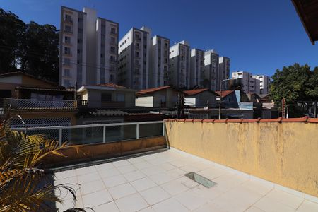 Casa à venda com 90m², 2 quartos e 2 vagasQuarto 1 Sacada