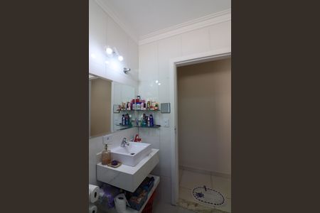 Casa à venda com 90m², 2 quartos e 2 vagasBanheiro Social