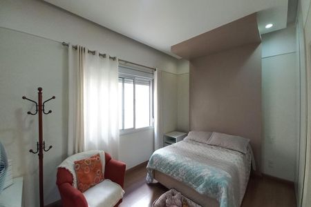 Casa à venda com 270m², 3 quartos e 3 vagas Casa à venda com 270m², 3 quartos e 3 vagasSuíte