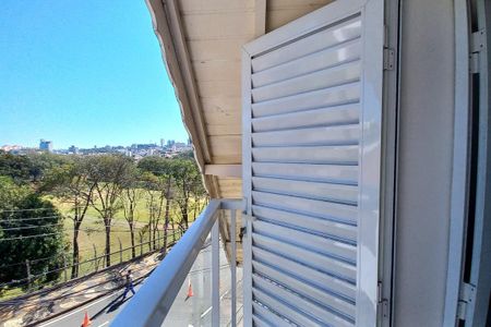 Casa à venda com 270m², 3 quartos e 3 vagas Casa à venda com 270m², 3 quartos e 3 vagasVaranda da Sala