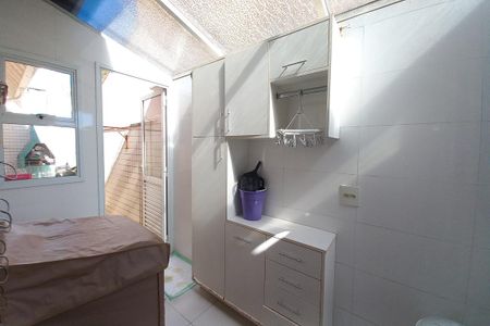 Casa à venda com 270m², 3 quartos e 3 vagas Casa à venda com 270m², 3 quartos e 3 vagasÁrea de Serviço