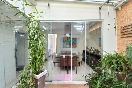 Casa à venda com 270m², 3 quartos e 3 vagas Casa à venda com 270m², 3 quartos e 3 vagasVista do Quarto 1