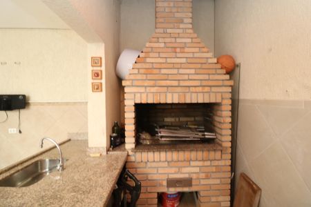 Casa à venda com 300m², 4 quartos e 3 vagasChurrasqueira