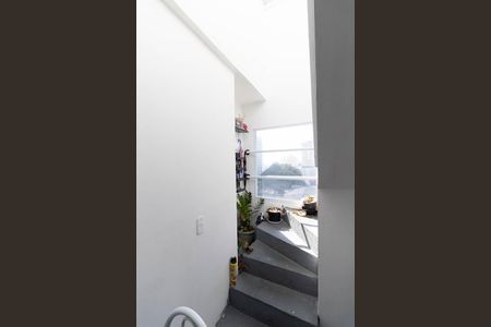 Apartamento para alugar com 62m², 1 quarto e sem vaga Apartamento para alugar com 62m², 1 quarto e sem vagaEscada