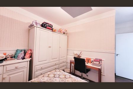 Casa de condomínio à venda com 230m², 4 quartos e 4 vagas Casa de condomínio à venda com 230m², 4 quartos e 4 vagasSuíte 1