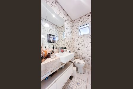 Casa de condomínio à venda com 230m², 4 quartos e 4 vagas Casa de condomínio à venda com 230m², 4 quartos e 4 vagasLavabo