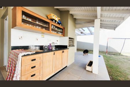 Casa de condomínio à venda com 230m², 4 quartos e 4 vagas Casa de condomínio à venda com 230m², 4 quartos e 4 vagasÁrea gourmet