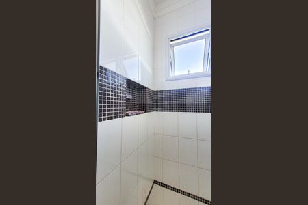 Casa de condomínio à venda com 230m², 4 quartos e 4 vagas Casa de condomínio à venda com 230m², 4 quartos e 4 vagasBanheiro Suíte 1