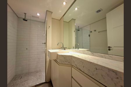 Apartamento à venda com 75m², 1 quarto e 2 vagas Apartamento à venda com 75m², 1 quarto e 2 vagasBanheiro da Suíte