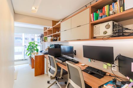 Apartamento à venda com 100m², 2 quartos e 2 vagas Apartamento à venda com 100m², 2 quartos e 2 vagasEscritório