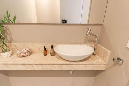 Apartamento à venda com 100m², 2 quartos e 2 vagas Apartamento à venda com 100m², 2 quartos e 2 vagasLavabo