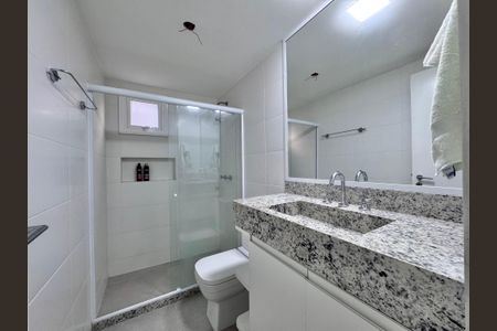 Casa de condomínio à venda com 400m², 5 quartos e 3 vagas Casa de condomínio à venda com 400m², 5 quartos e 3 vagasBanheiro Social