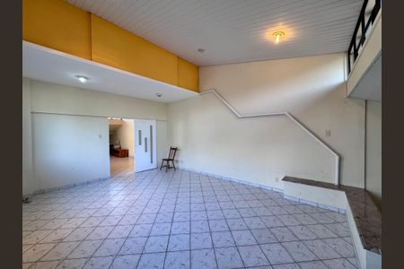 Casa de condomínio à venda com 400m², 5 quartos e 3 vagas Casa de condomínio à venda com 400m², 5 quartos e 3 vagasSalão 1