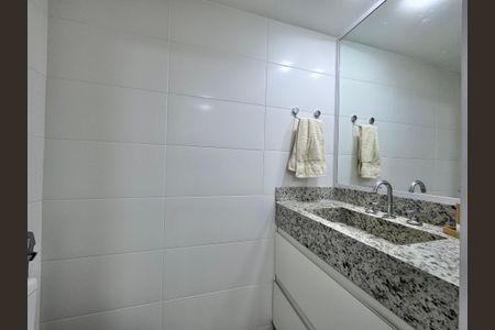 Casa de condomínio à venda com 400m², 5 quartos e 3 vagas Casa de condomínio à venda com 400m², 5 quartos e 3 vagasLavabo