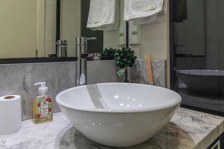 Apartamento à venda com 75m², 3 quartos e 2 vagas Apartamento à venda com 75m², 3 quartos e 2 vagasBanheiro Social