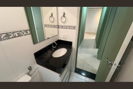 Apartamento para alugar com 133m², 3 quartos e 3 vagas Apartamento para alugar com 133m², 3 quartos e 3 vagasBanheiro da Suíte