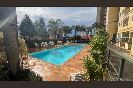 Apartamento para alugar com 133m², 3 quartos e 3 vagas Apartamento para alugar com 133m², 3 quartos e 3 vagasÁrea comum - Piscina