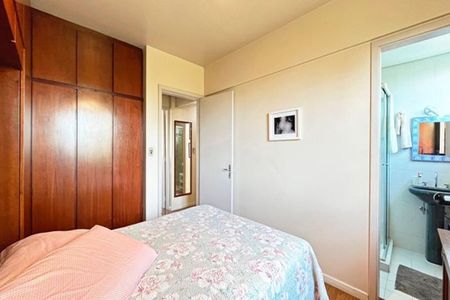 Apartamento à venda com 76m², 2 quartos e 1 vaga