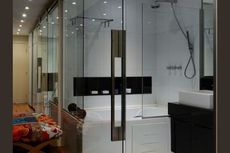 Apartamento para alugar com 105m², 1 quarto e 2 vagas Apartamento para alugar com 105m², 1 quarto e 2 vagasBanheiro da Suíte