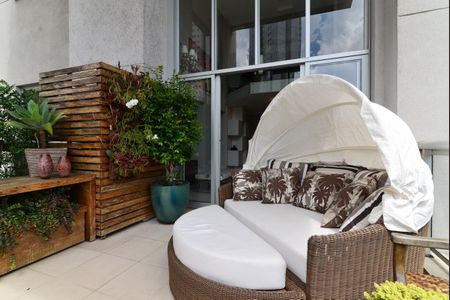 Apartamento para alugar com 105m², 1 quarto e 2 vagas Apartamento para alugar com 105m², 1 quarto e 2 vagasvaranda
