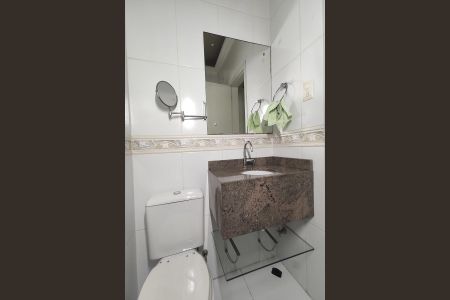 Casa à venda com 102m², 4 quartos e 2 vagasBanheiro da Suíte