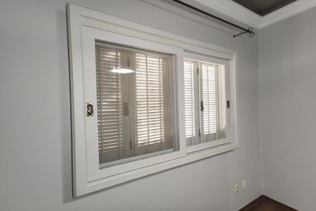 Casa à venda com 102m², 4 quartos e 2 vagasSuíte