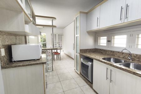 Casa à venda com 102m², 4 quartos e 2 vagasCozinha