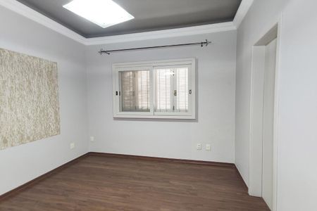 Casa à venda com 102m², 4 quartos e 2 vagasSuíte